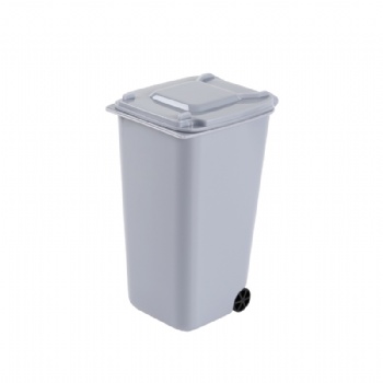 Plastic trash can